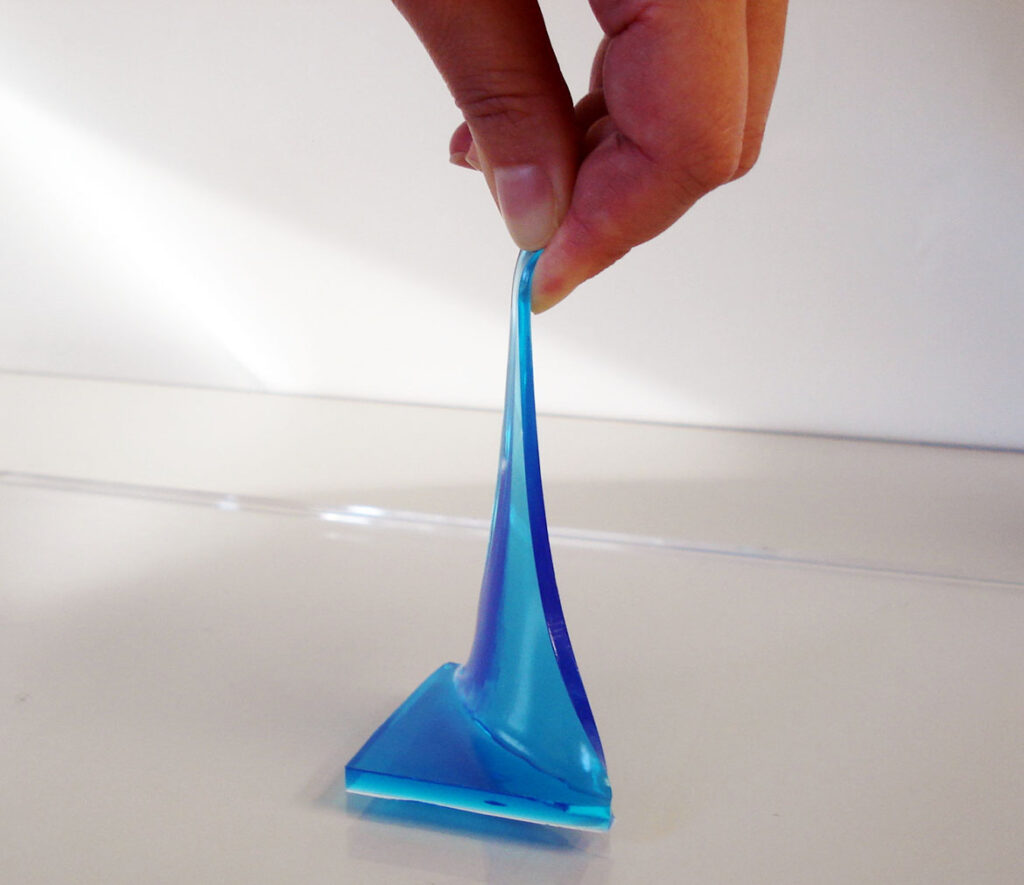 Pro7 pad has exccellent adhesion, flexibility and resistance to seismic shock. Also leaves no residue.