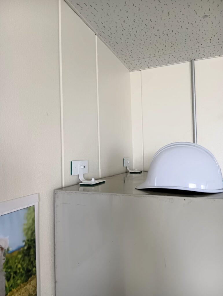 Rockers secured by Pro7 Metal Bracket with Gel Pads