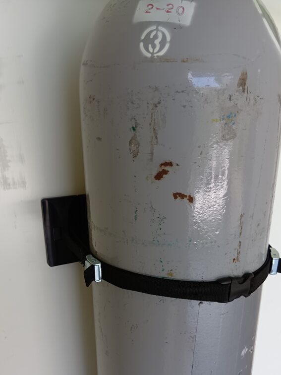 securing gas cylinders
