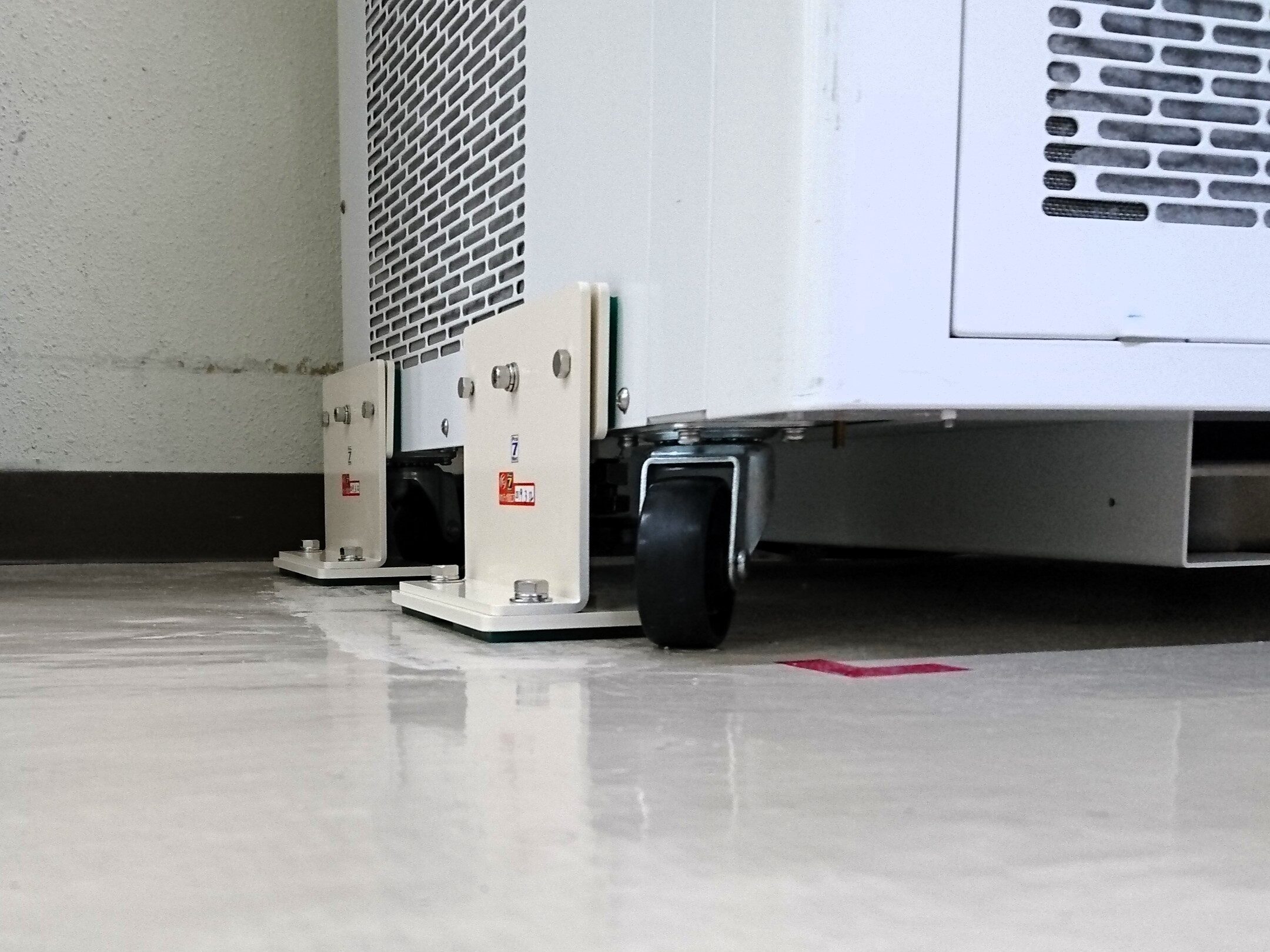Pro7's Anchor-free Seismic Reinforcement Method